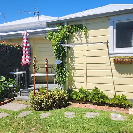 Central Garden Villa Whanganui Exterior photo