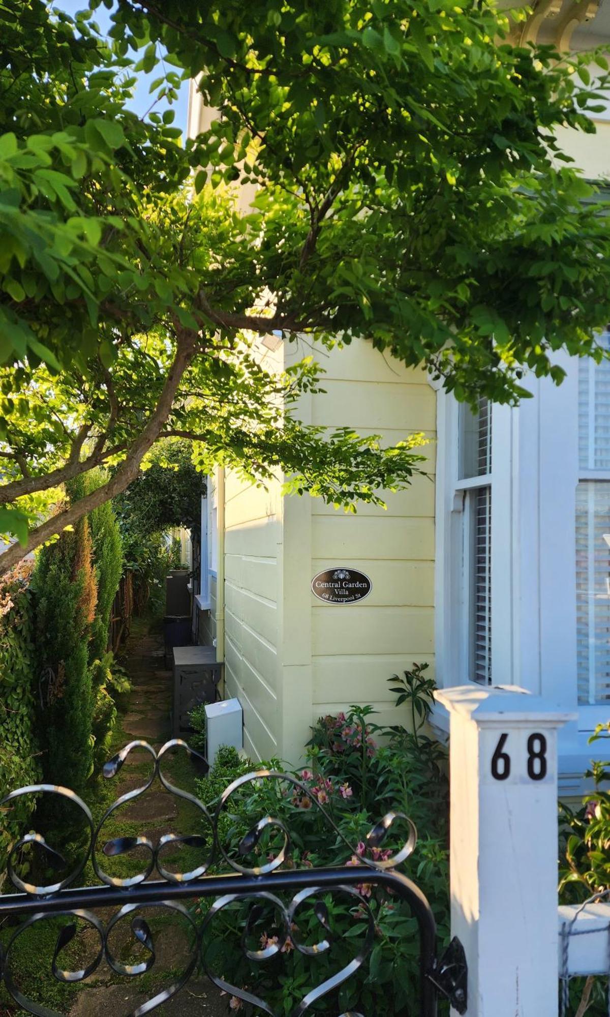 Central Garden Villa Whanganui Exterior photo